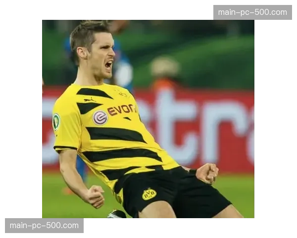 深度分析：斯图加特主帅塞巴斯蒂安-赫内斯的防守体系构建